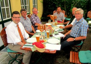 Innenpolitische Biergartengespräche mit den Blaulichtorganisationen im Landkreis Freising