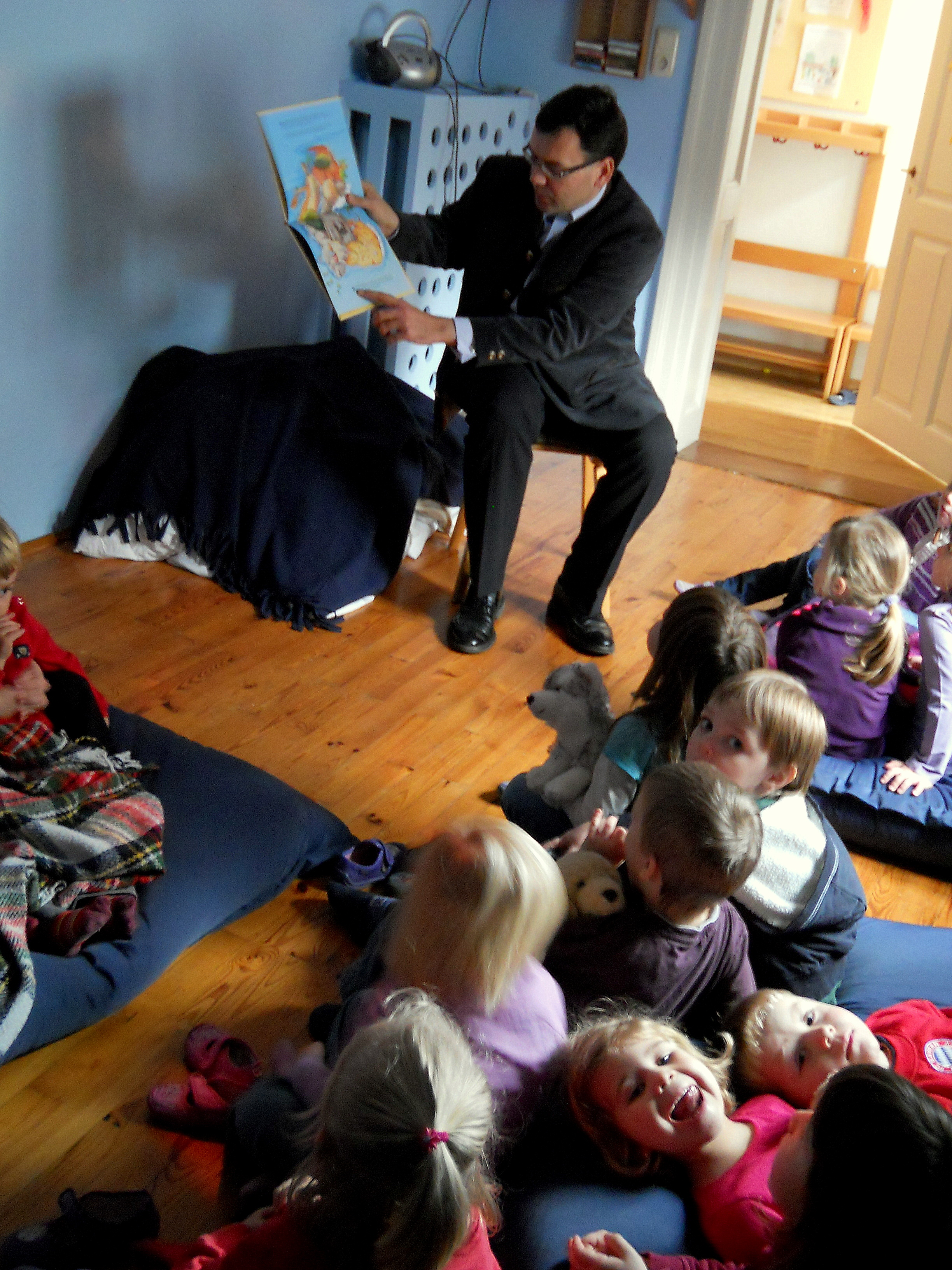 Bundesweiter Vorlesetag im Kindergarten in Au in der Hallertau