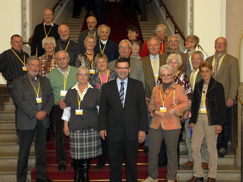 Der „Sportstammtisch bei Toni“ aus Eching besucht Landtag