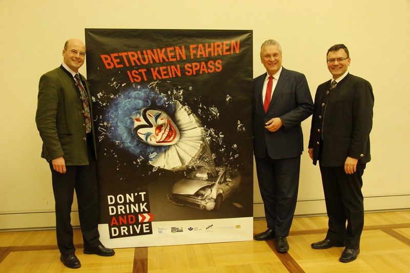 "Betrunken fahren ist kein Spaß" - Plakataktion der Landesverkehrswacht und des Bayerischen Brauerbundes