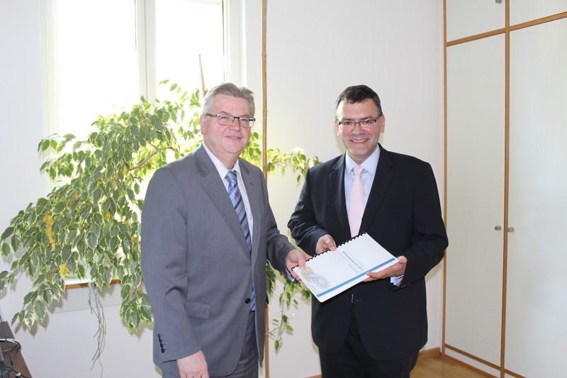 Besuch bei Polizeipräsident Gerold Mahlmeister im Polizeipräsidium Oberpfalz in Regensburg