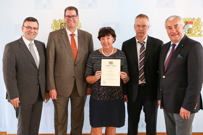 Förderzentrum geistige Entwicklung der Lebenshilfe Freising durch Kultusminister Dr. Spaenle mit Schulprofil Inklusion ausgezeichnet!