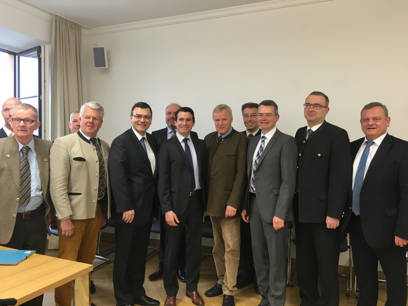 Gedankenaustausch mit dem Bay. Jagdverband