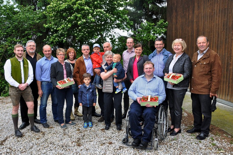 Betriebsbesuch zum Auftakt der Erbeersaison