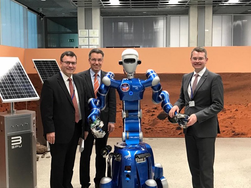 Informationsbesuch beim Deutschen Zentrum für Luft- und Raumfahrt (DLR)