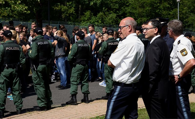 Besuch bei der Bereitschaftspolizei in Sulzach-Rosenberg