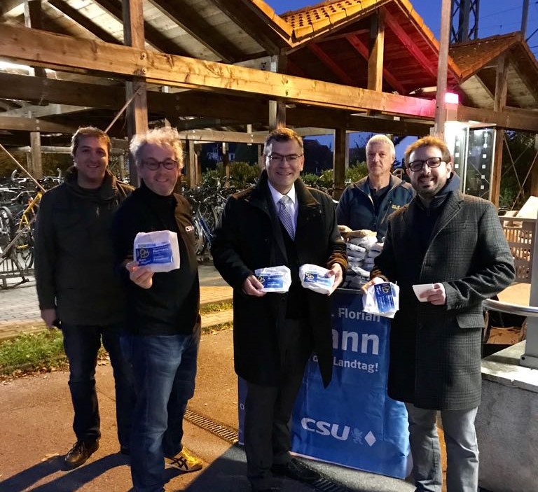 Morgendlicher Infostand in Moosburg
