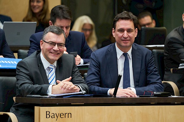 Bundesrat fordert mehr Geld für die Ganztagsbetreuung an Grundschulen Bundesrat fordert mehr Geld für die Ganztagsbetreuung an Grundschulen