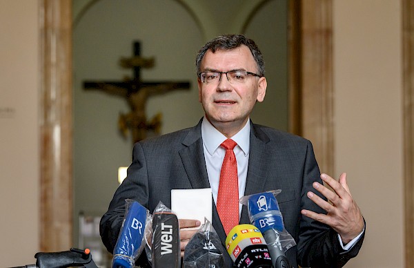 Gottesdienste: ja - Infektionen: nein! Gottesdienste: ja - Infektionen: nein!