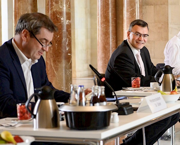 Bayerische Corona-Strategie: Testungen und Erleichterungen Bayerische Corona-Strategie: Testungen und Erleichterungen