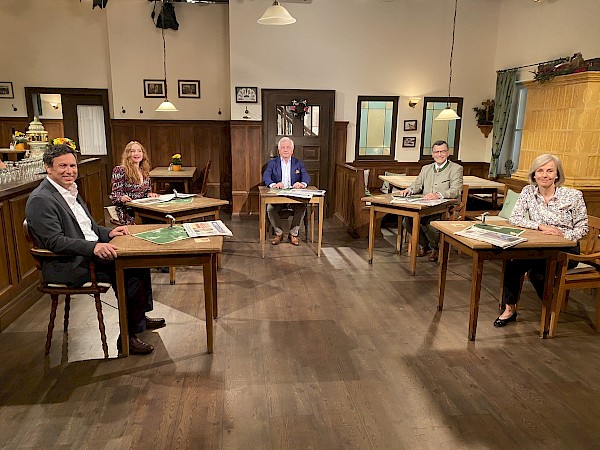 Zu Gast beim Sonntags-Stammtisch im Bayerischen Fernsehen Zu Gast beim Sonntags-Stammtisch im Bayerischen Fernsehen
