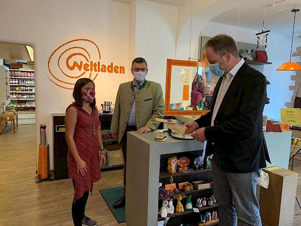 Besuch des Weltladens in Freising anlässlich der „Fairen Woche“ Besuch des Weltladens in Freising anlässlich der „Fairen Woche“