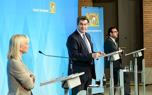 Staatsregierung entlastet Eltern Staatsregierung entlastet Eltern
