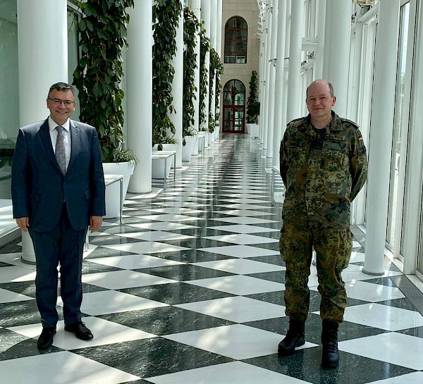 Antrittsbesuch von Brigadegeneral von Butler Antrittsbesuch von Brigadegeneral von Butler