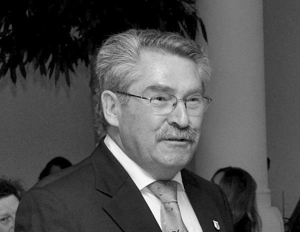 Trauer um Hubert Hierl Trauer um Hubert Hierl