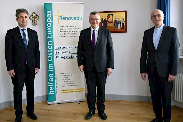 Antrittsbesuch bei Renovabis-Hauptgeschäftsführer Pfarrer Thomas Schwartz Antrittsbesuch bei Renovabis-Hauptgeschäftsführer Pfarrer Thomas Schwartz
