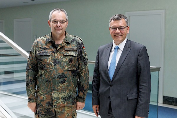 Gespräch mit dem Inspekteur des Heeres Gespräch mit dem Inspekteur des Heeres