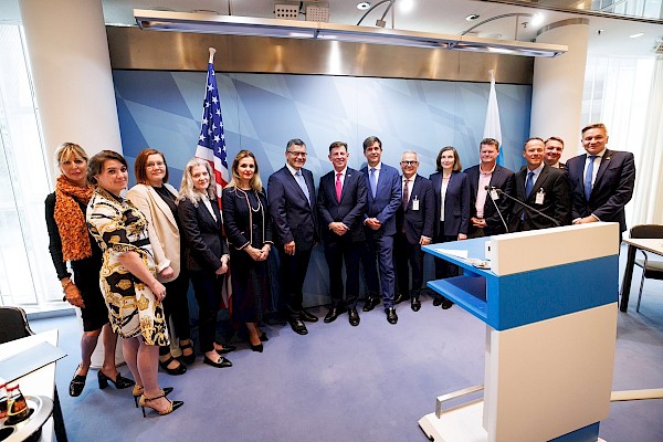 Gespräch mit Delegationen der Hanns-Seidel-Stiftung e. V. und des George C. Marshall Center Gespräch mit Delegationen der Hanns-Seidel-Stiftung e. V. und des George C. Marshall Center