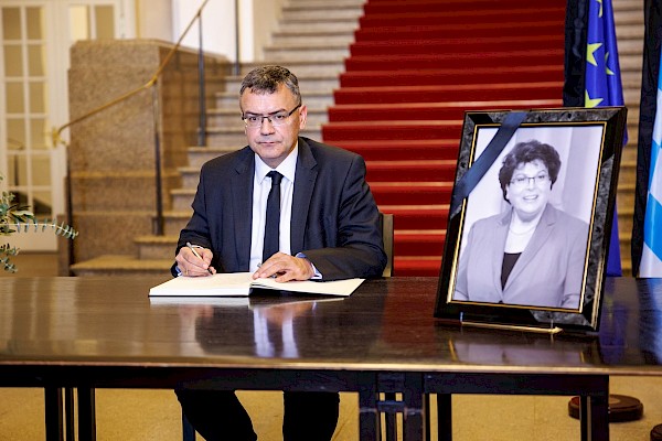 Trauer um Barbara Stamm Trauer um Barbara Stamm