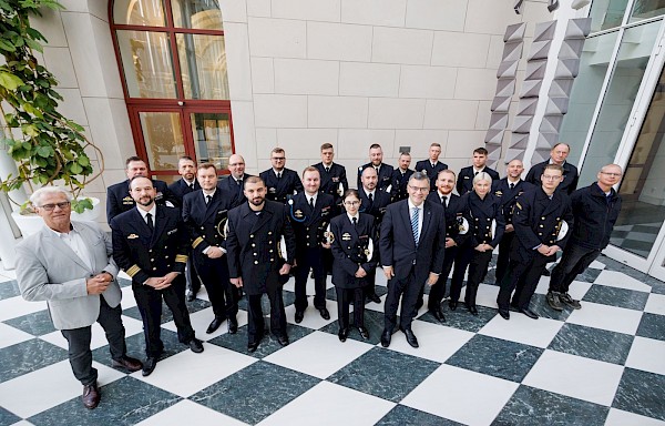 Besuch der Delegation der Fregatte Bayern Besuch der Delegation der Fregatte Bayern