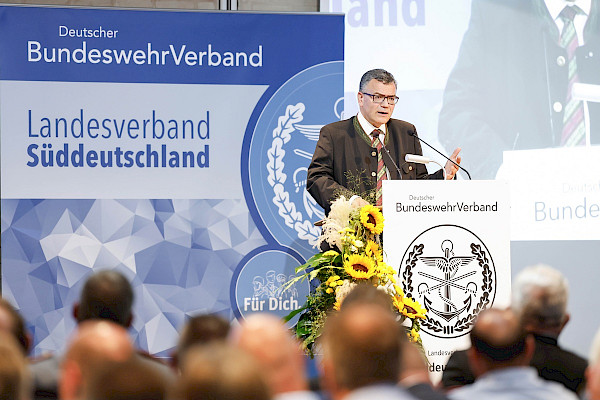 Vorsitzwechsel beim Landesverbands Süddeutschland des Deutschen Bundeswehrverbands Vorsitzwechsel beim Landesverbands Süddeutschland des Deutschen Bundeswehrverbands