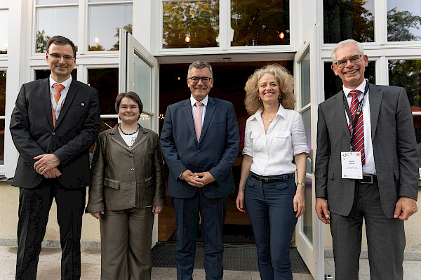 10 Jahre Forschungsinstitut CODE 10 Jahre Forschungsinstitut CODE