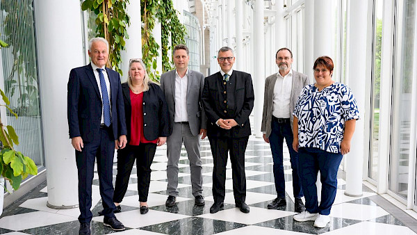Gespräch mit dem Landesverband Bayern der Katholischen Elternschaft Deutschland Gespräch mit dem Landesverband Bayern der Katholischen Elternschaft Deutschland