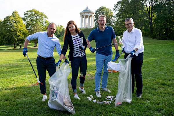 Müllsammelaktion im Englischen Garten Müllsammelaktion im Englischen Garten