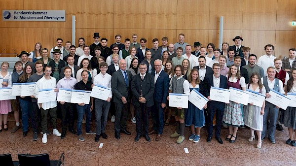 Ehrung der Kammersieger der HWK für München und Oberbayern Ehrung der Kammersieger der HWK für München und Oberbayern