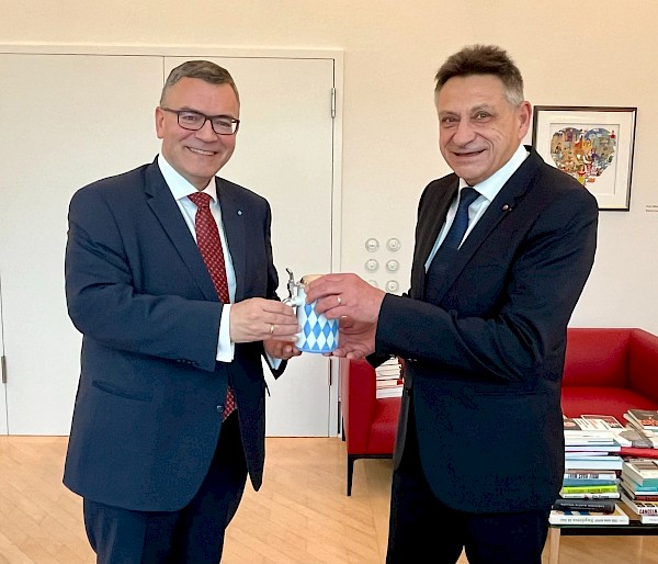 Gespräch mit Bulgariens Generalkonsul Dragomir Dimitrov Gespräch mit Bulgariens Generalkonsul Dragomir Dimitrov