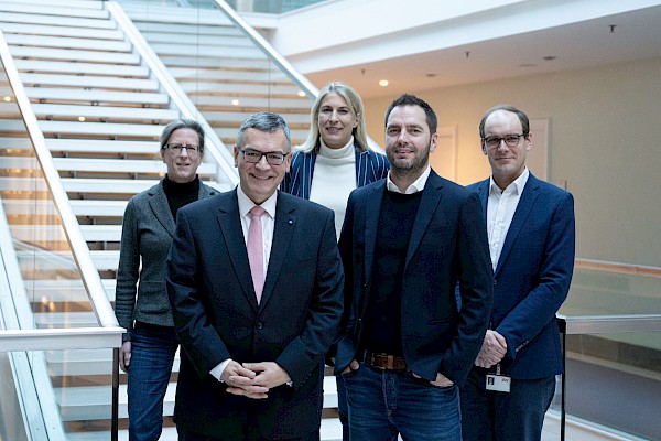 Gespräch mit Barnaby Mills und Andreas Gerhardt Gespräch mit Barnaby Mills und Andreas Gerhardt