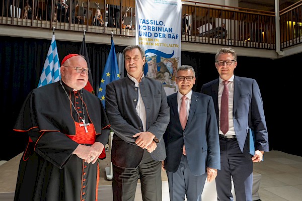 Bayerische Landesausstellung 2024: Tassilo, Korbinian und der Bär Bayerische Landesausstellung 2024: Tassilo, Korbinian und der Bär