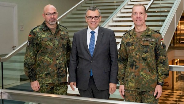 Antrittsbesuch von Oberst Holger Peterat Antrittsbesuch von Oberst Holger Peterat