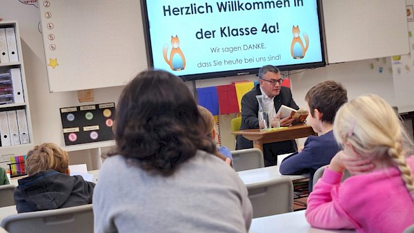 Vorlesetag 2024: Besuch der Grund- und Mittelschule Eching Vorlesetag 2024: Besuch der Grund- und Mittelschule Eching