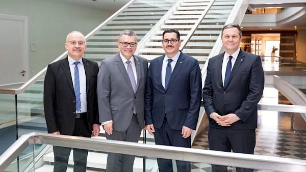 Gespräch mit dem Landesverband der Islamischen Kulturzentren Bayern e.V. Gespräch mit dem Landesverband der Islamischen Kulturzentren Bayern e.V.