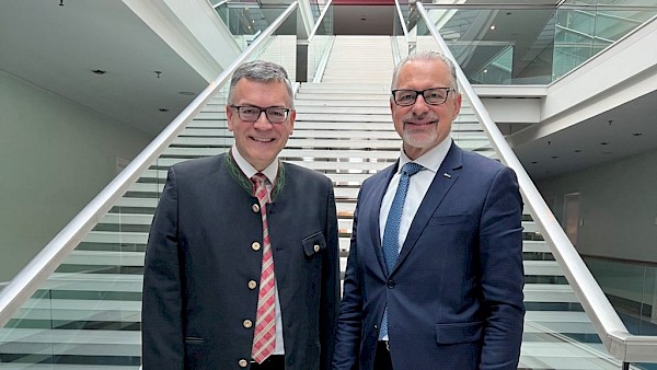 Gespräch mit ESA-Generaldirektor Aschenbrenner Gespräch mit ESA-Generaldirektor Aschenbrenner