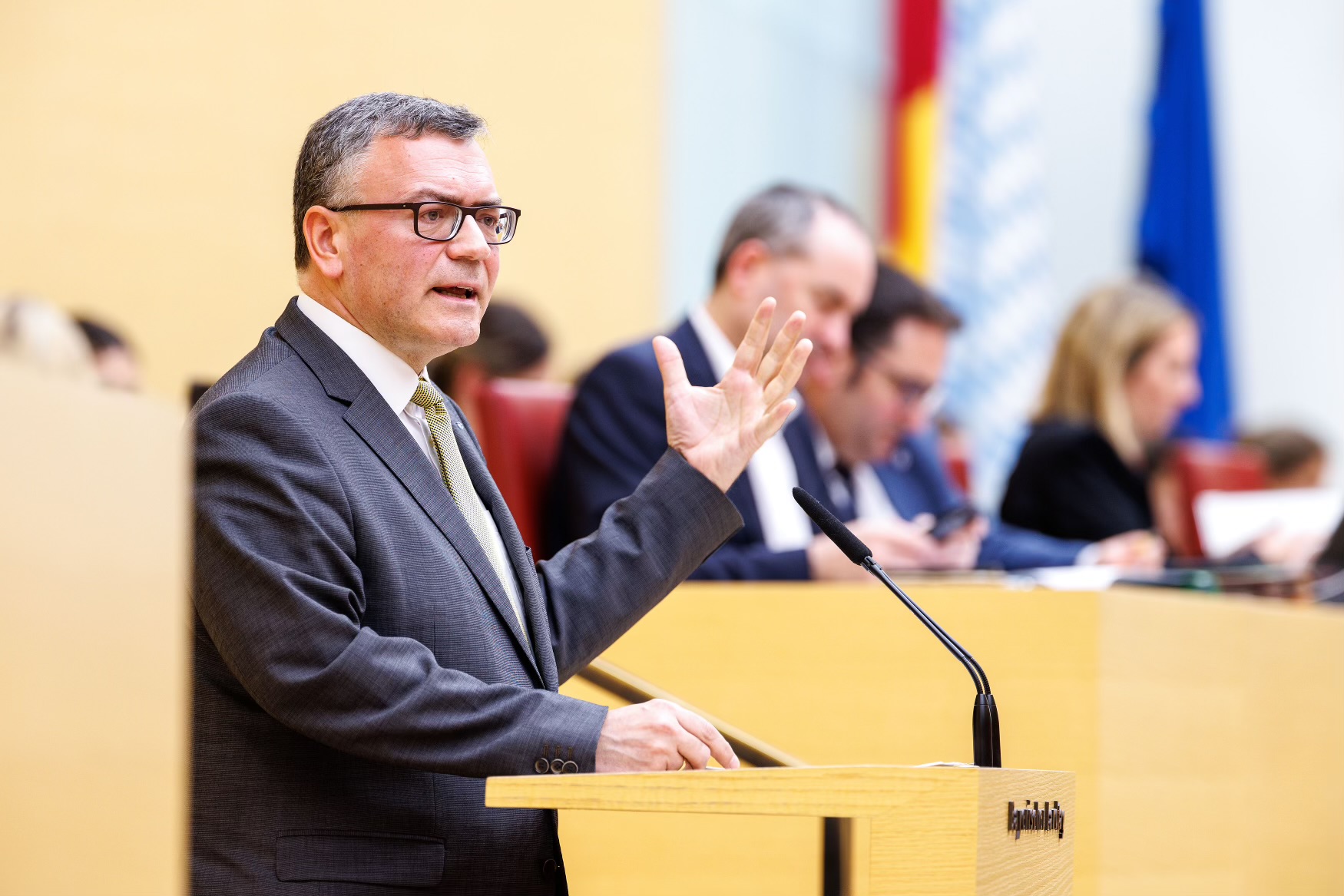 Interfraktioneller Antrag: Erwachsenenbildung muss bezahlbar bleiben