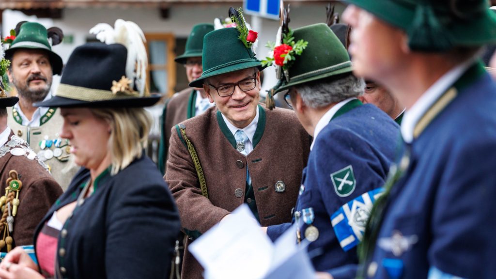 53. Patronatstag der Gebirgsschützen in Benediktbeuern