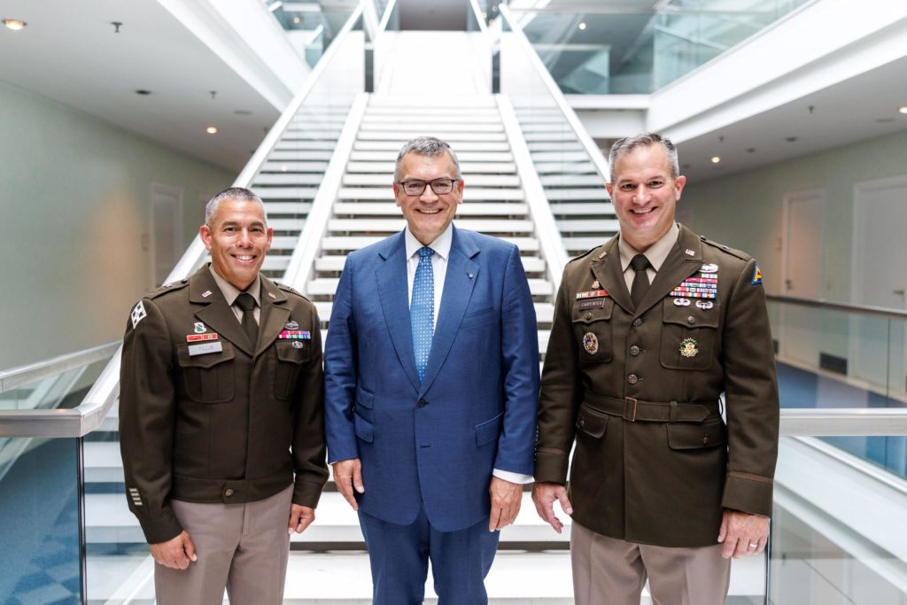 Gespräch mit Brigadegeneral Carpenter und Brigadegeneral Tillis