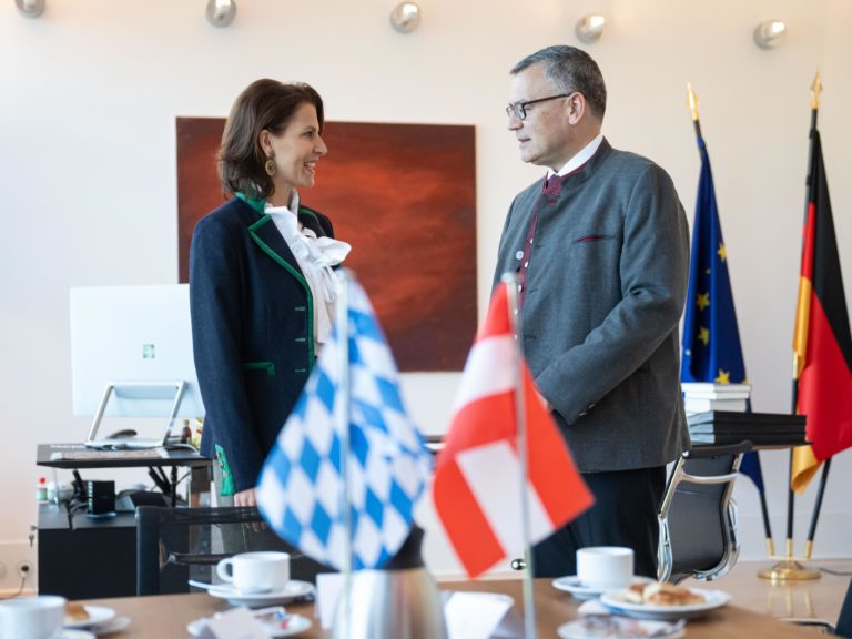 Gespräch mit Salzburgs Landeshauptfrau Karoline Edtstadler