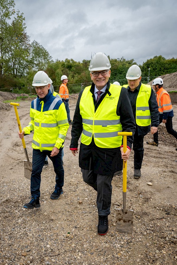 Spatenstich für neues Umspannwerk am TUM Campus in Garching