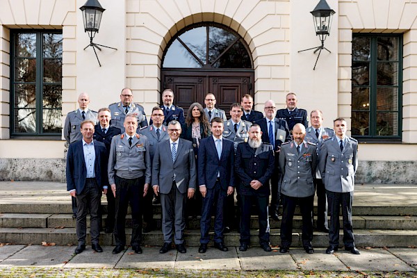 Aushändigung des Ehrenzeichens für Verdienste im Auslandseinsatz 2025