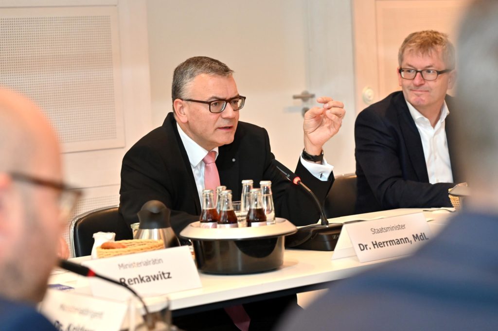 Erste Sitzung des Start-up Council