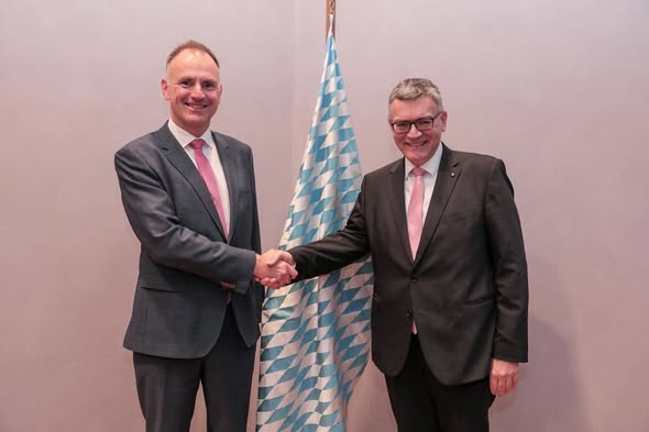 Gespräch in der Bayerischen Vertretung in Brüssel mit Generalleutnant André Denk, Chief Executive der Europäischen Verteidigungsagentur (EDA)