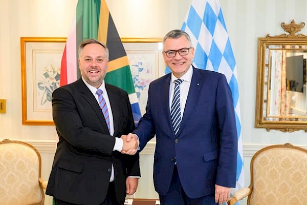 Gespräch mit Dr. Leon Schreiber, Minister of Home Affairs for the Republic of South Africa