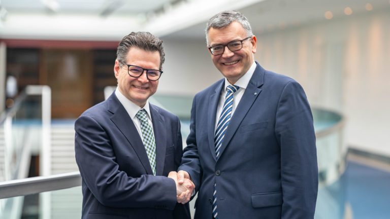 Gespräch mit JEWLIF-Generalsekretär Andrei Kovacs