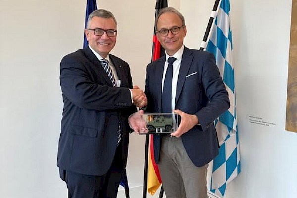 Gespräch mit Dr. Thomas Kauffmann, Geschäftsführer der General Dynamics European Land Systems Deutschland GmbH