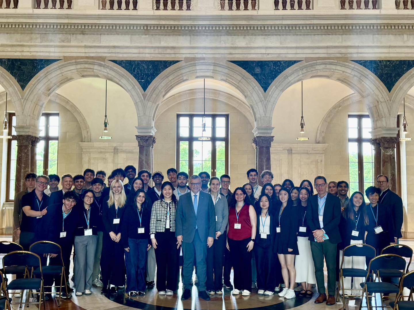 Austausch mit der Delegation der Georgetown University und Vertreterinnen und Vertretern von BMW