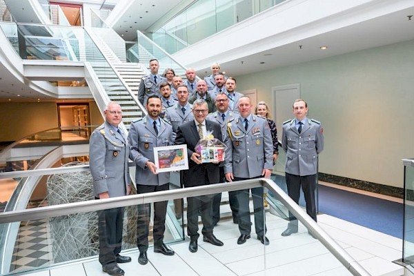 Delegation der Unteroffizierschule des Heeres in der Staatskanzlei