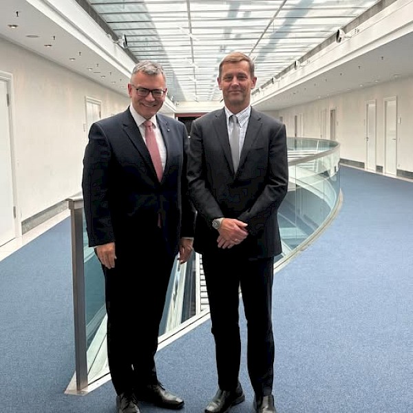 Gespräch mit Linden P. Blue, Vice Chairman von General Atomics Aeronautical Systems